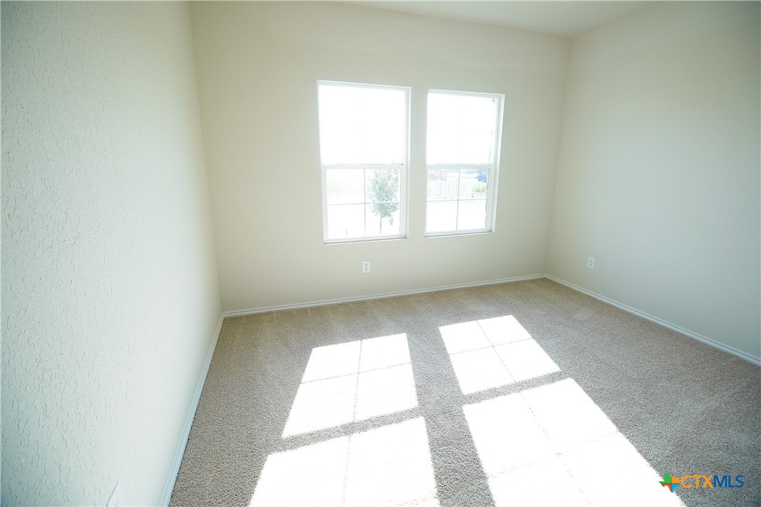 472 Desert Willow Property Photo 7