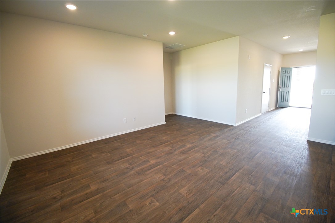 472 Desert Willow Property Photo 24