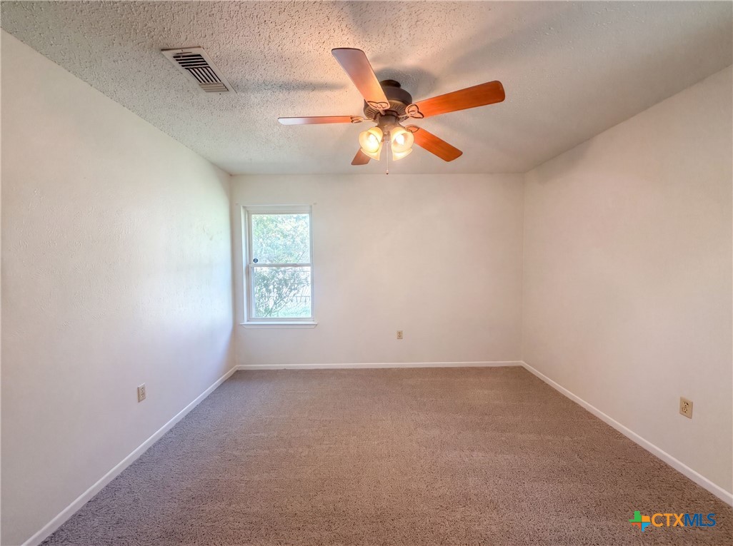 908 Laurie Lane Property Photo 4