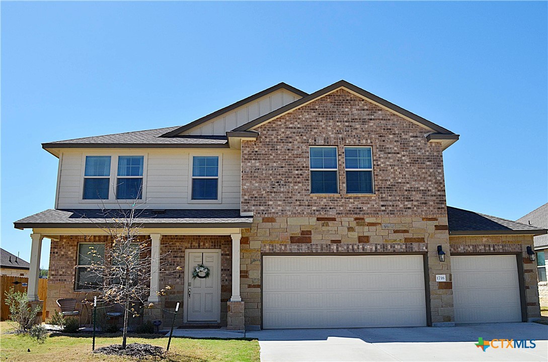 1716 Friesian Loop Property Photo 1