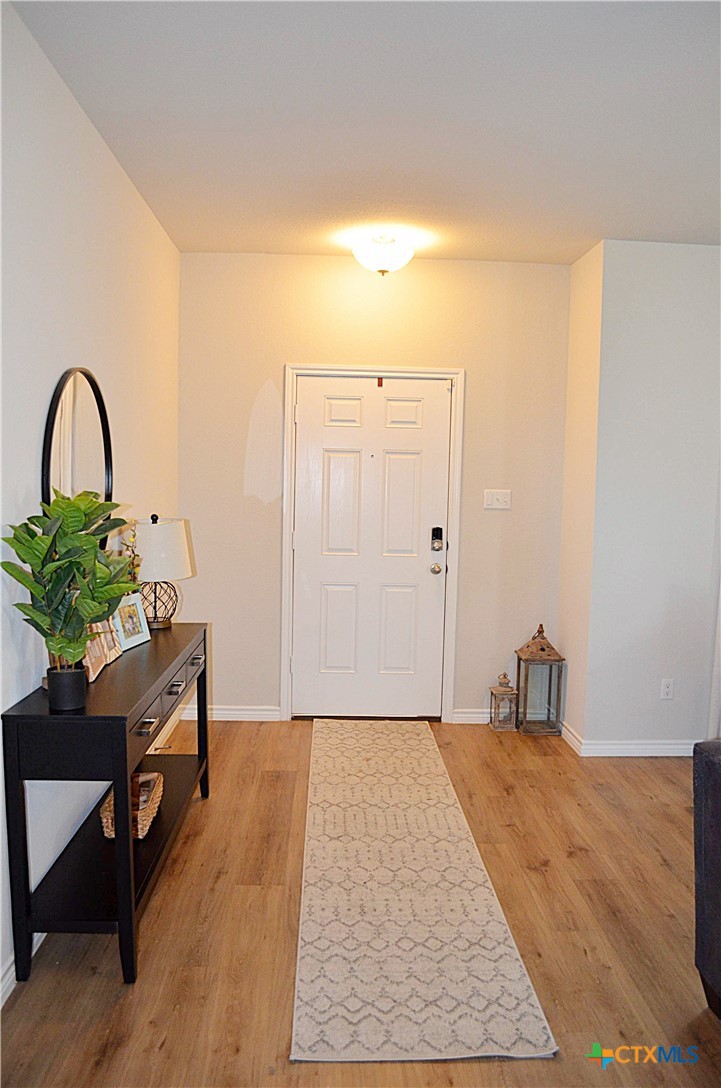 1716 Friesian Loop Property Photo 2