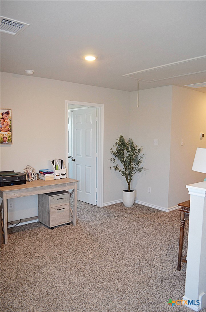 1716 Friesian Loop Property Photo 12