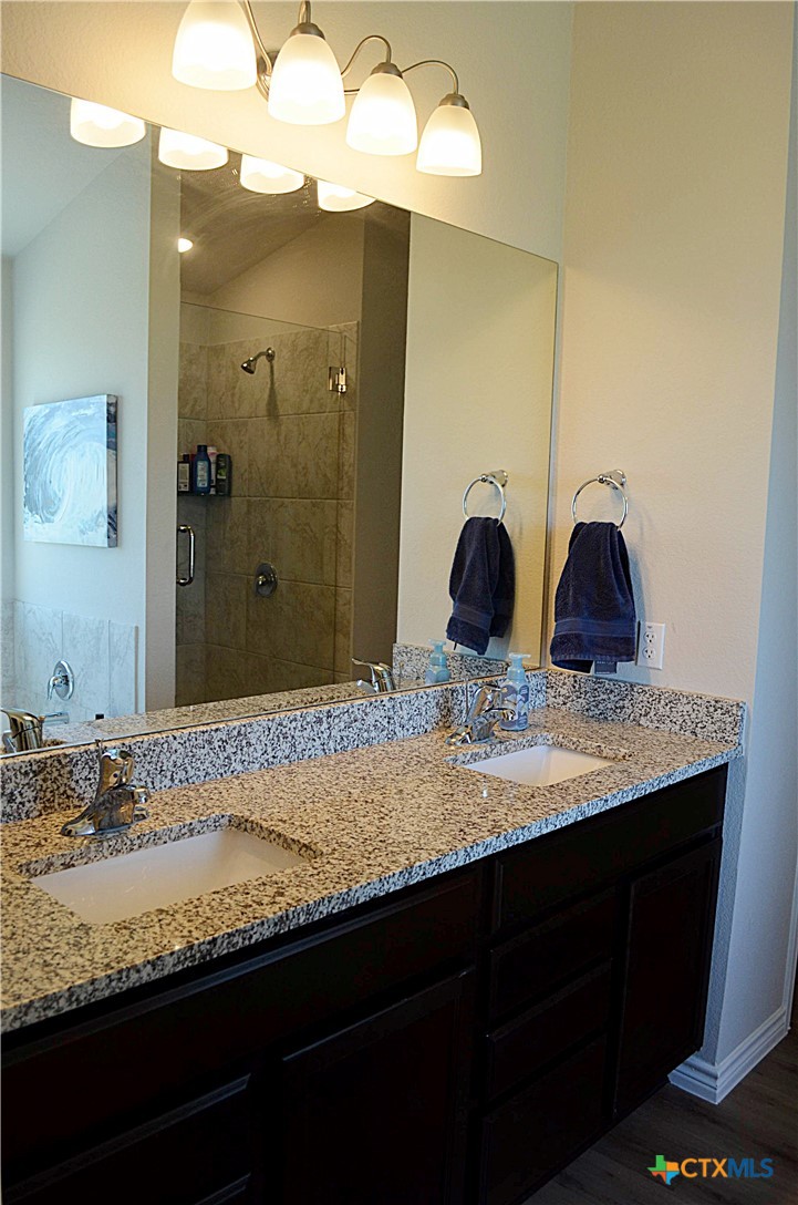 1716 Friesian Loop Property Photo 17