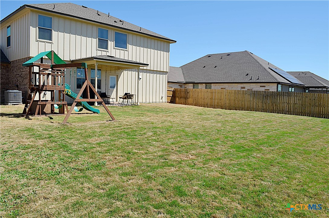 1716 Friesian Loop Property Photo 29