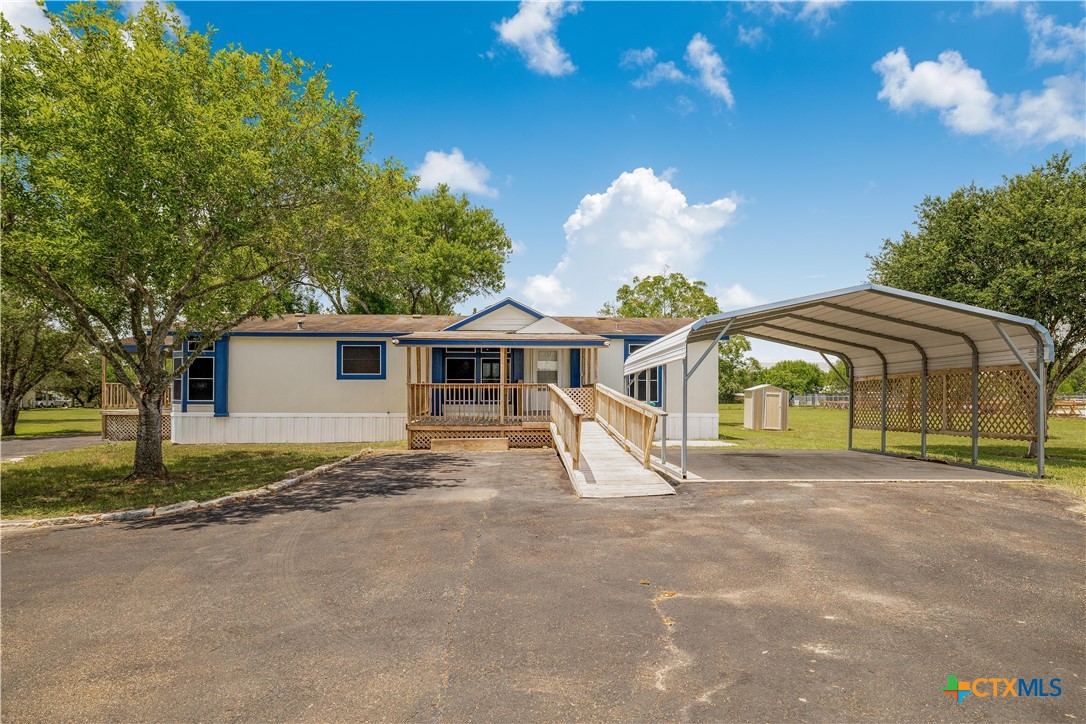 9026 Fm 236 Property Photo 1