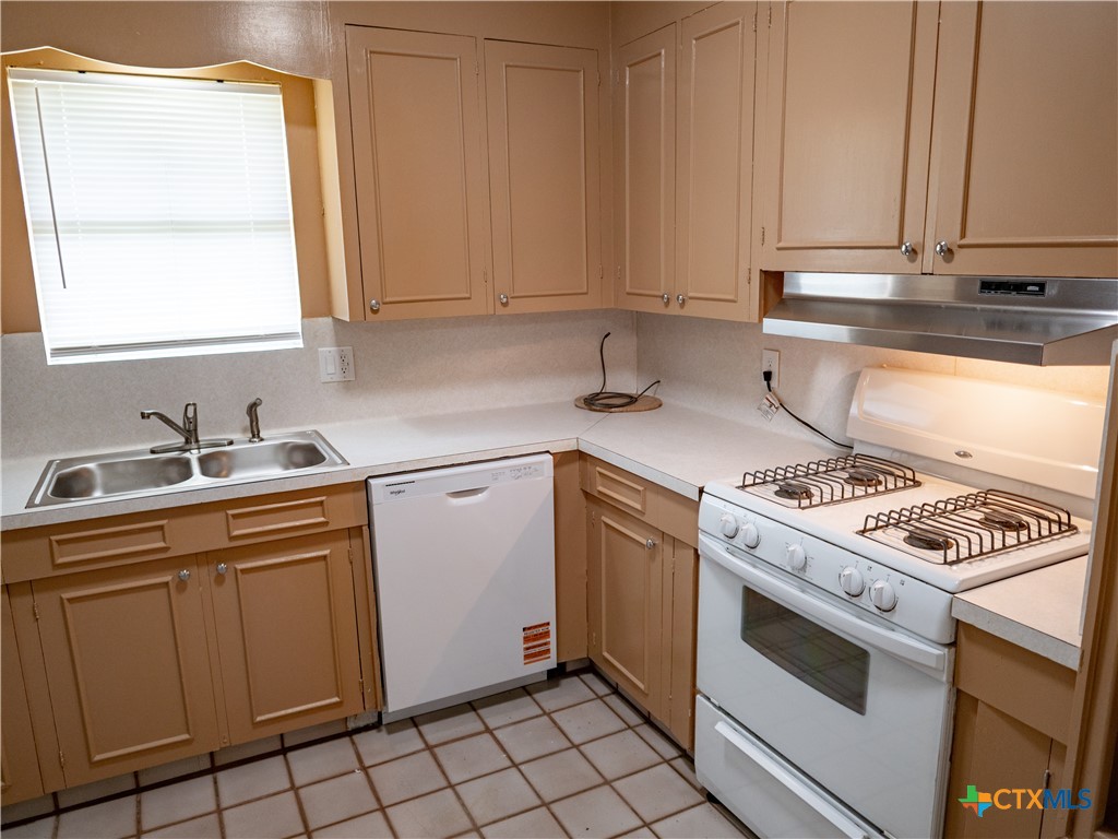 175 Fm 136 Property Photo 28