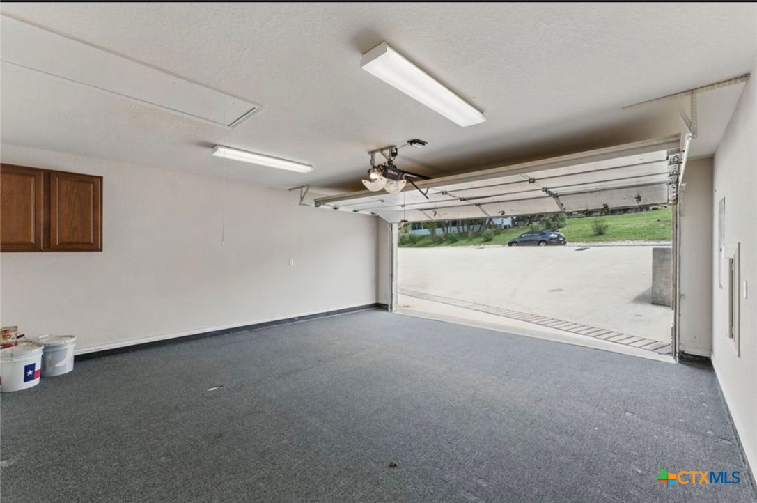 976 Parkview Drive Property Photo 38
