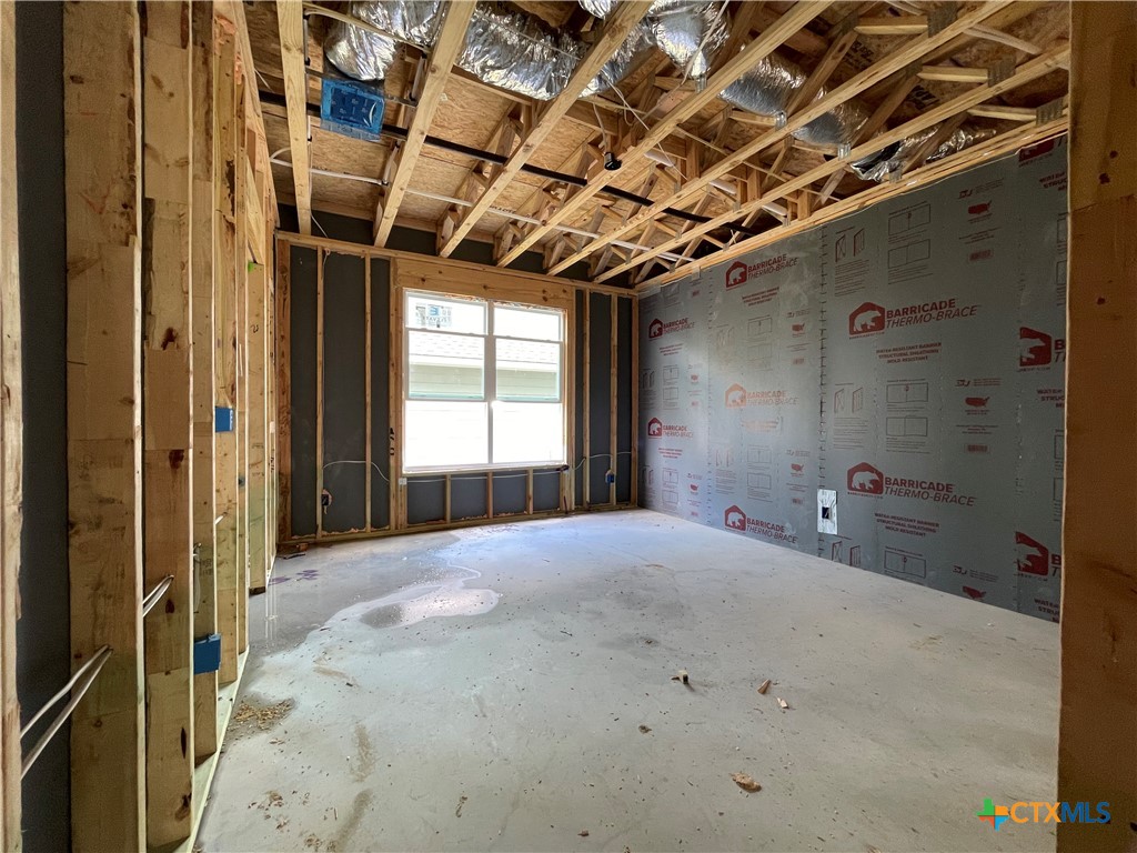 358 Pathfinder Drive Property Photo 8