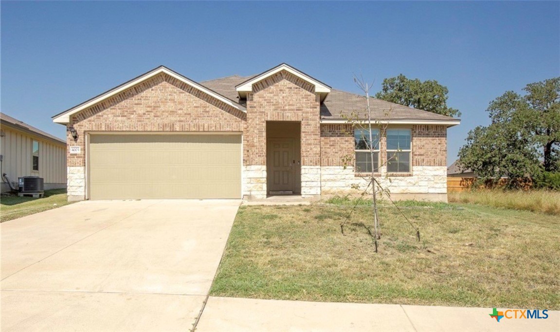 4003 Arafel Lane Property Photo 1