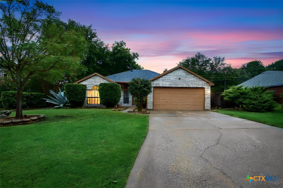 2202 Heights Drive Property Photo 1