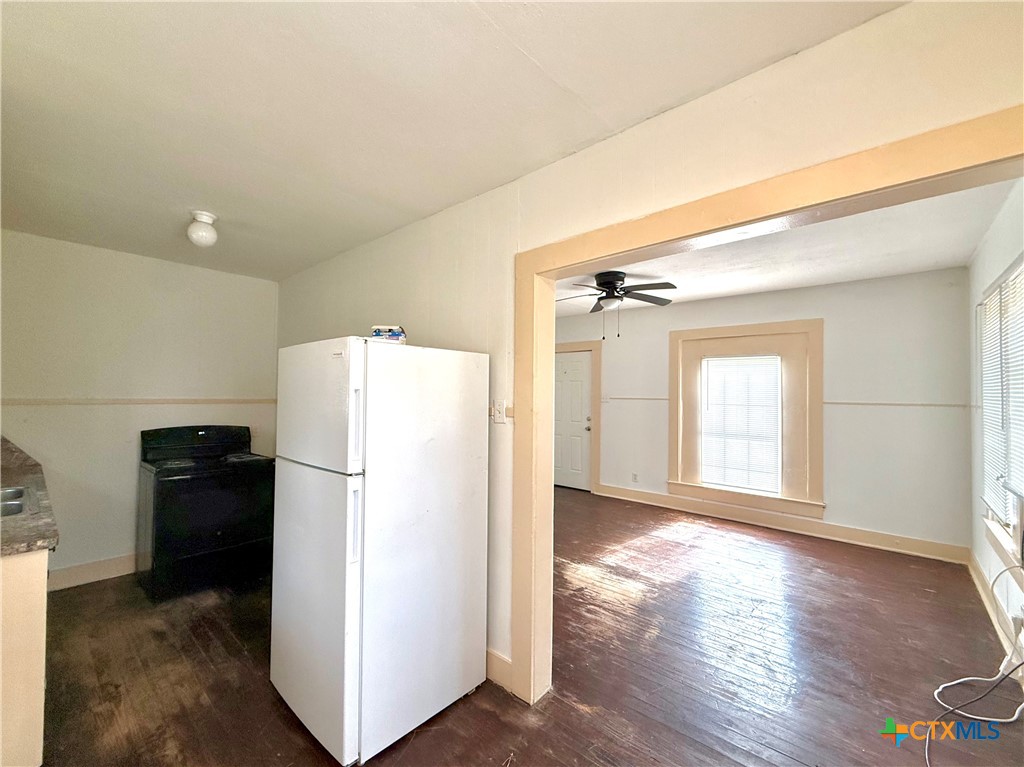 1006 N Goldman Street Property Photo 7
