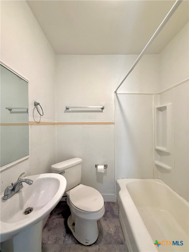 1006 N Goldman Street Property Photo 12
