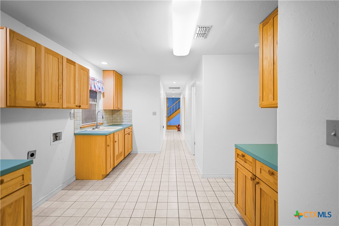 438 Westpark Avenue Property Photo 20