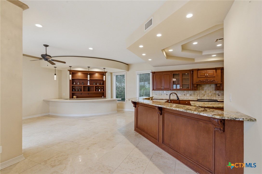48 Post Oak Run Property Photo 15