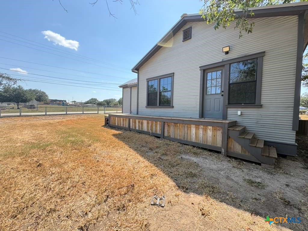 134 E North Street Property Photo 7