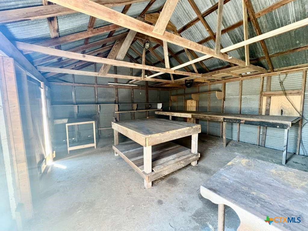 134 E North Street Property Photo 10