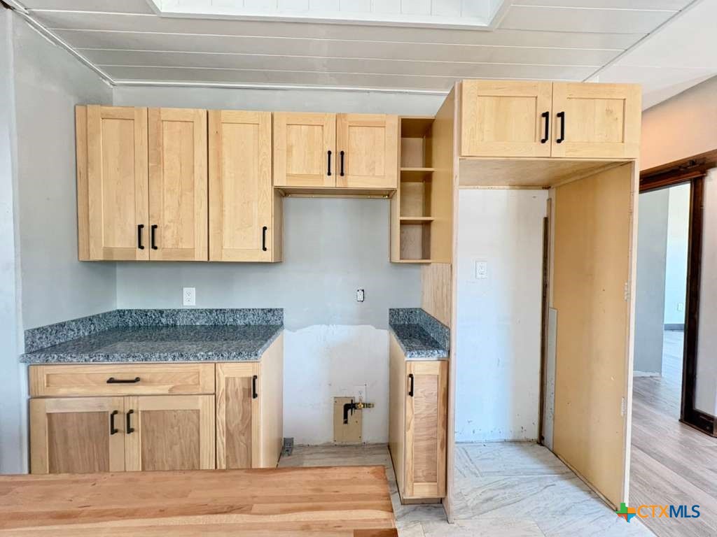 134 E North Street Property Photo 23