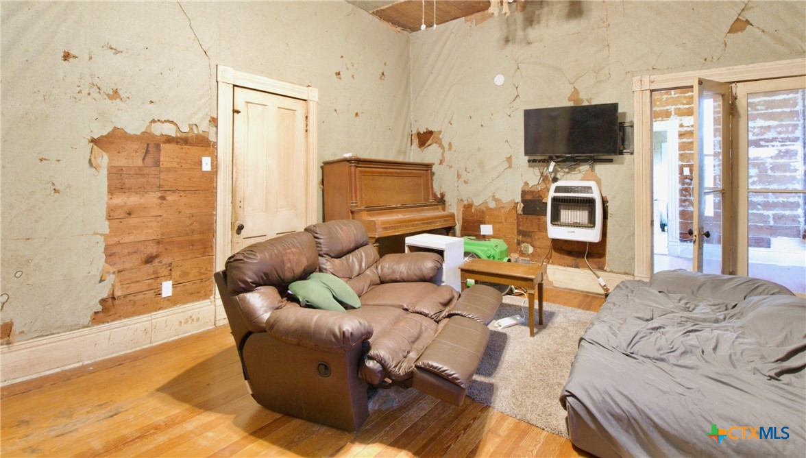 216 Fortune Street Property Photo 2