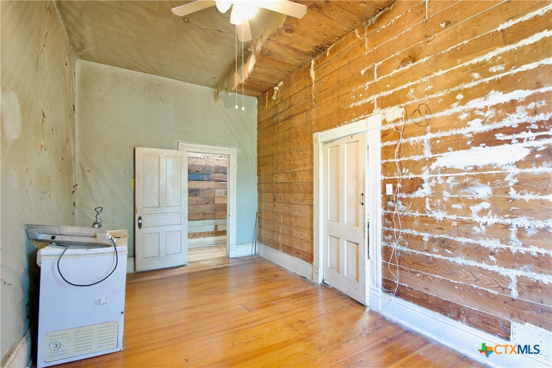 216 Fortune Street Property Photo 4