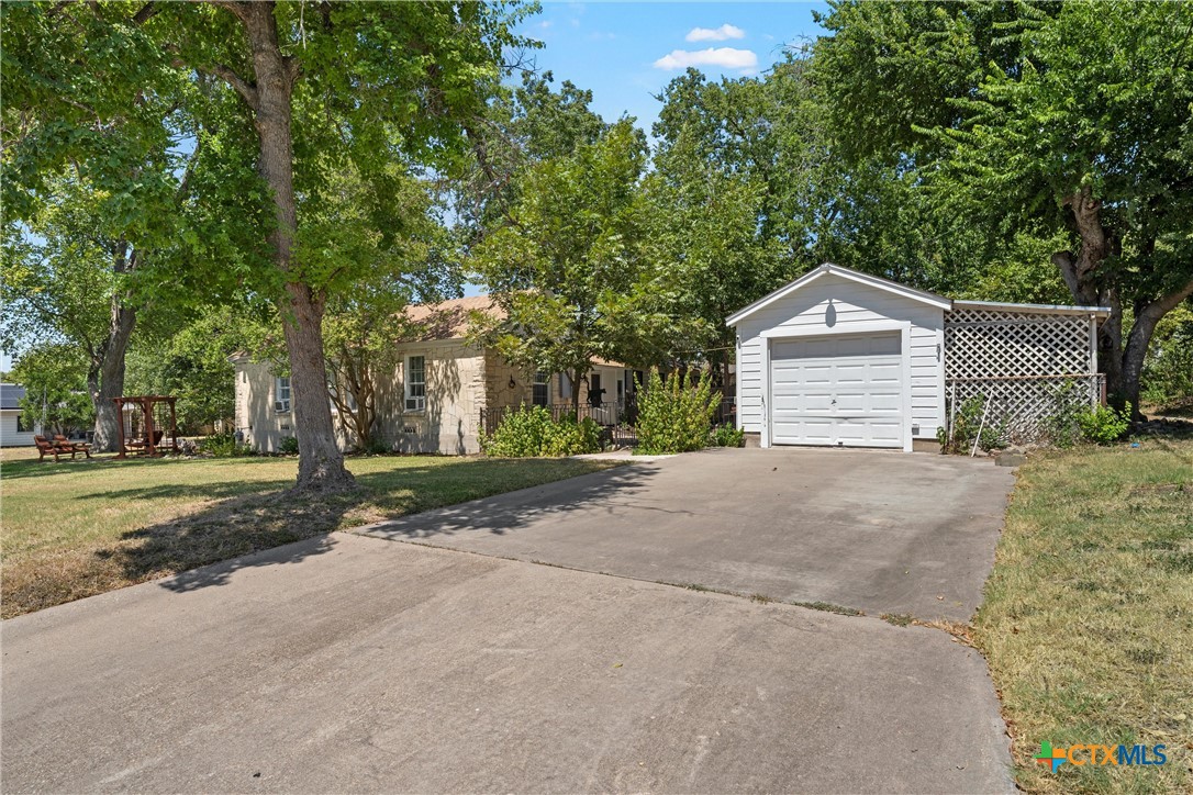 1417 S 15th Street Property Photo 3