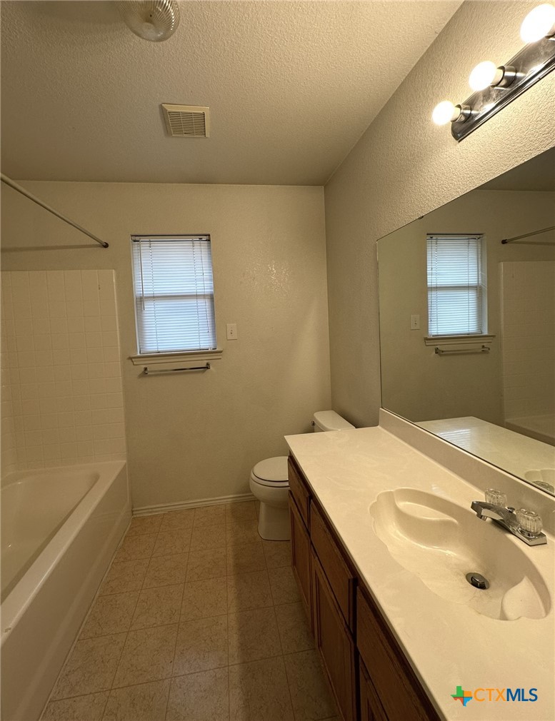 201 Janelle Drive B Property Photo 8