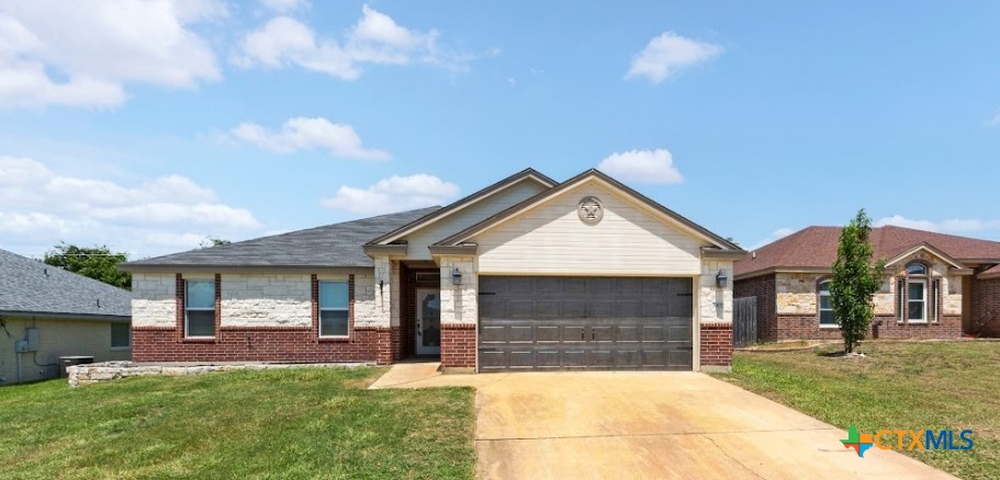 3907 Dewitt County Court Property Photo 1