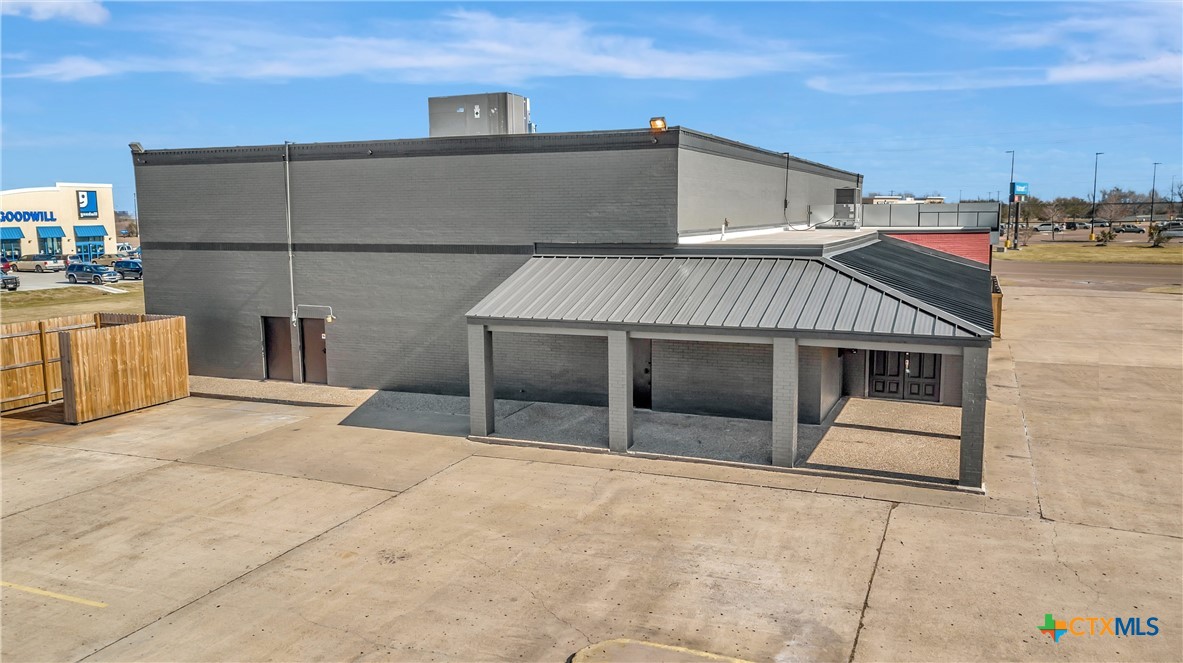 4106 Houston Highway Property Photo 1