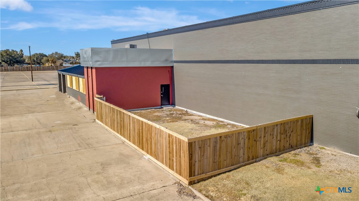 4106 Houston Highway Property Photo 7