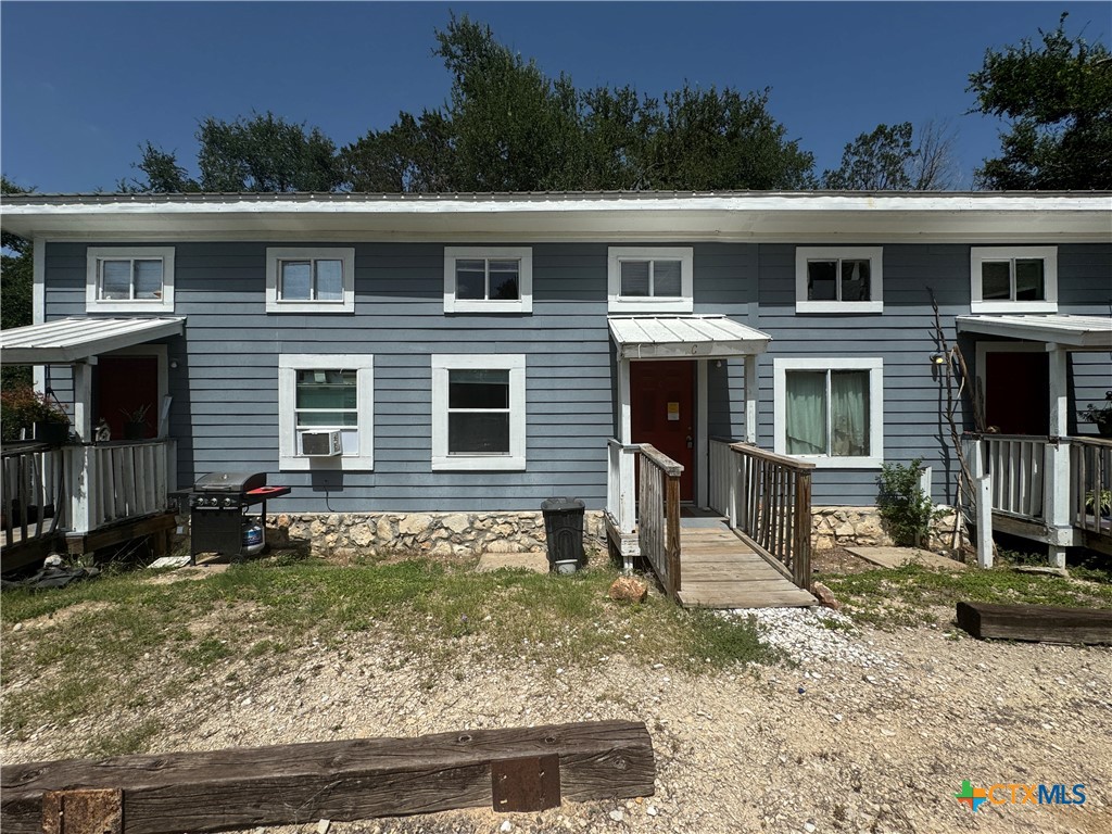 1108 W Mccarty Lane C Property Photo 1
