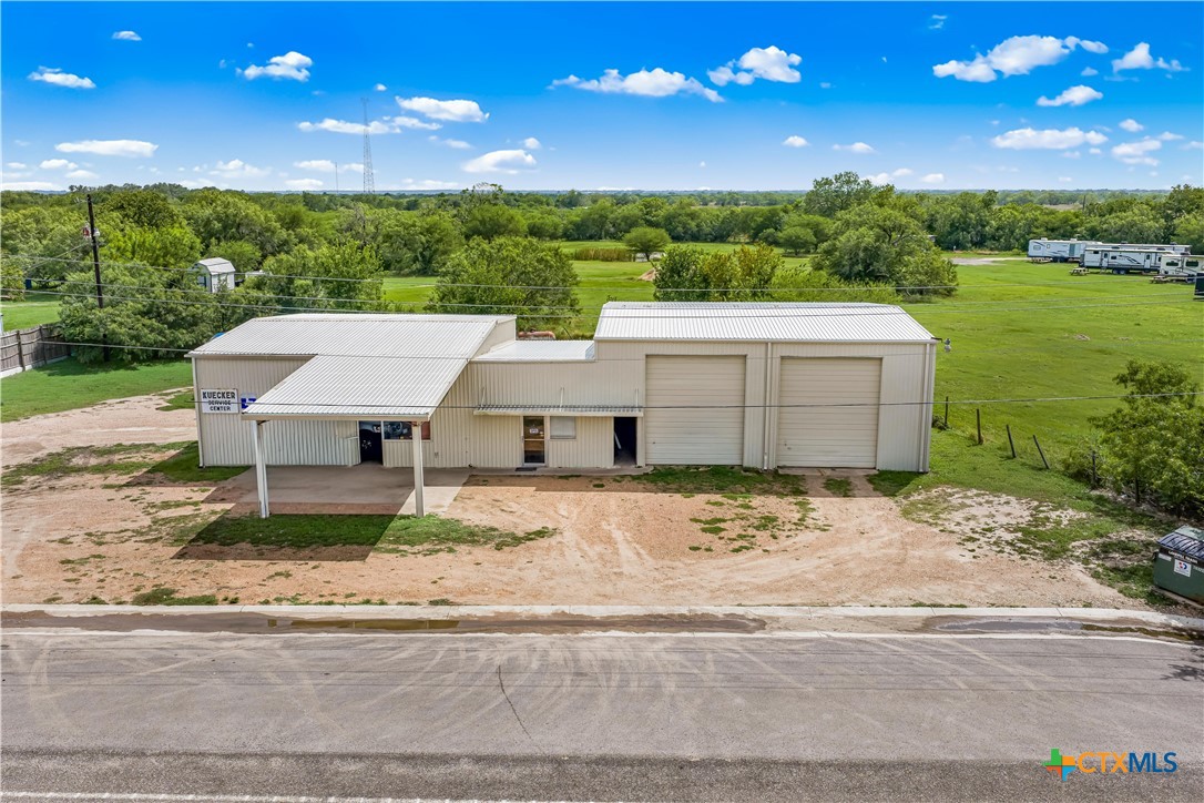 250 Fm 766 Property Photo 1