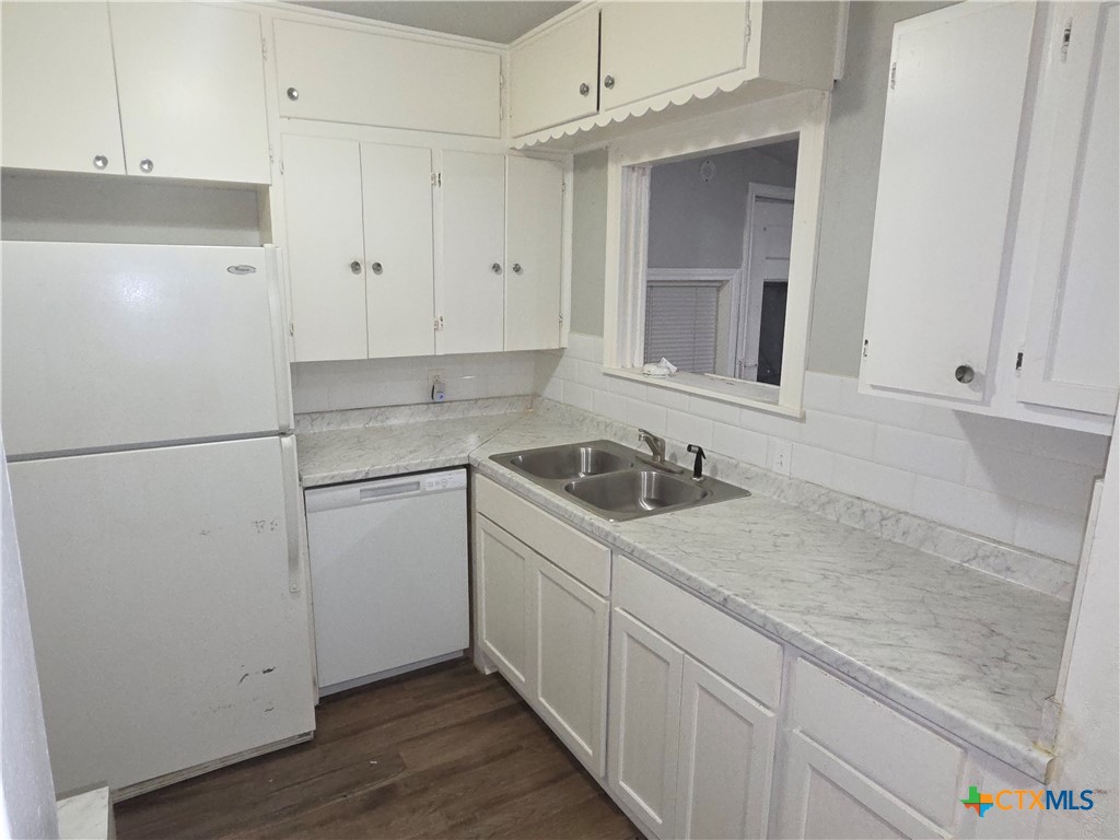 921 Duval Court Property Photo 6
