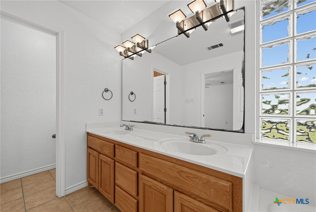 2203 Excel Drive Property Photo 15