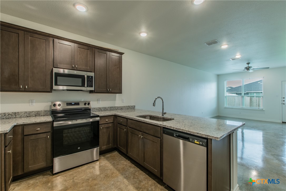 3901 Sugar Hackberry Trail B Property Photo 5