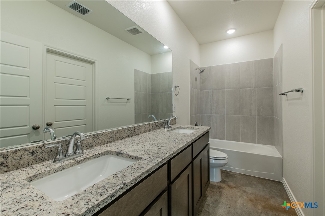 3901 Sugar Hackberry Trail B Property Photo 8