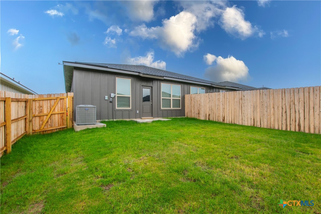 3901 Sugar Hackberry Trail B Property Photo 13
