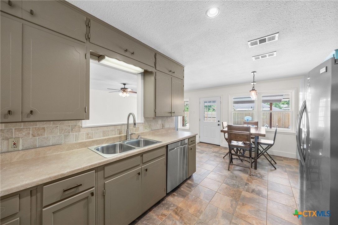 209 Mitchell Drive Property Photo 11