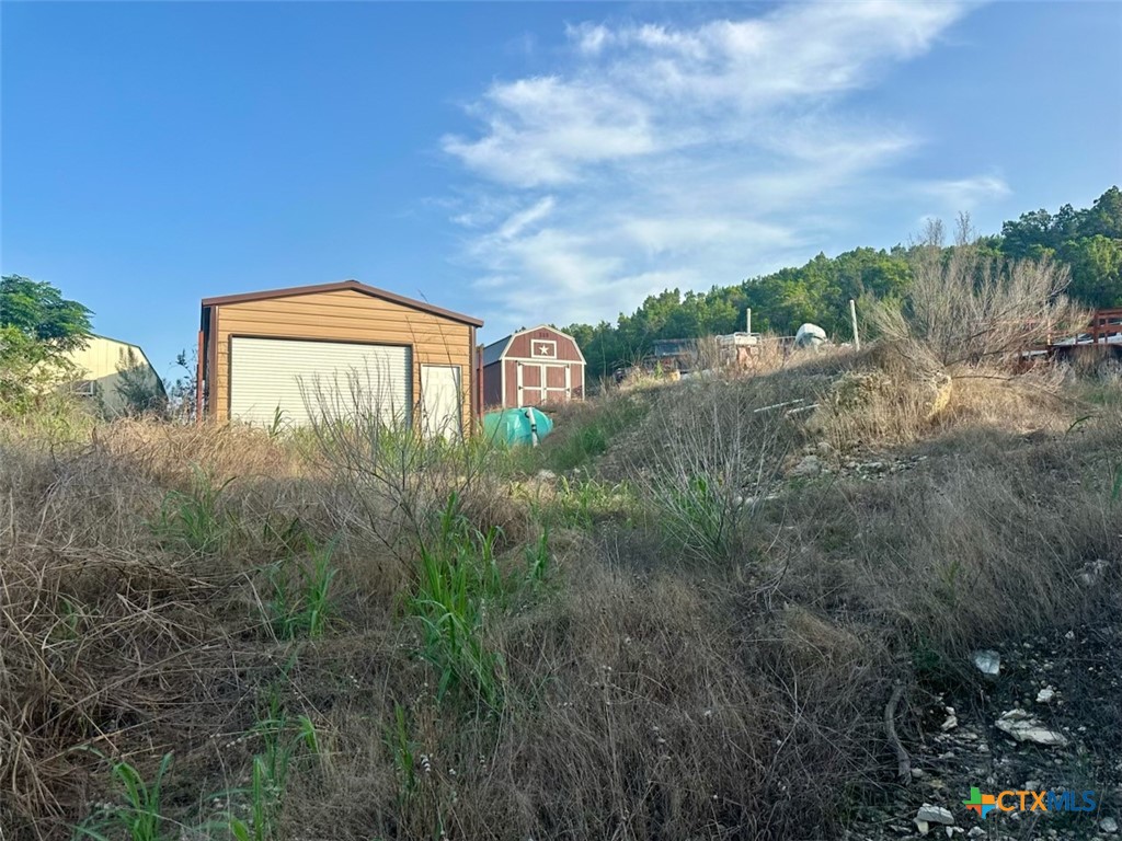 21607 Cold Spring Drive Property Photo 2