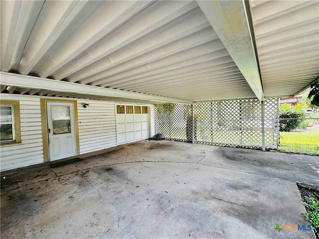 226 Duggan Street Property Photo 4