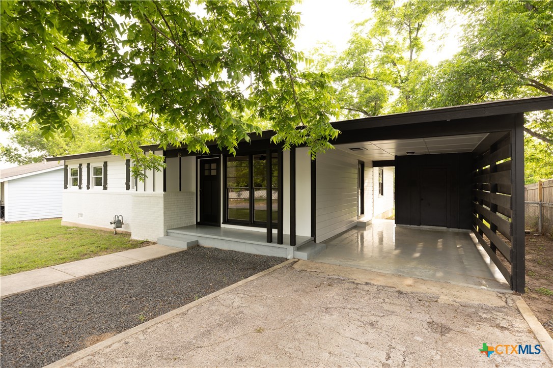 22 Steele Street Property Photo 3