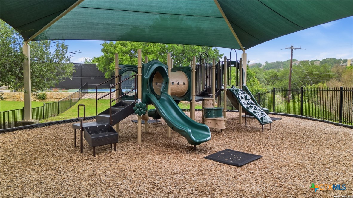 18614 Canoe Brook Property Photo 45