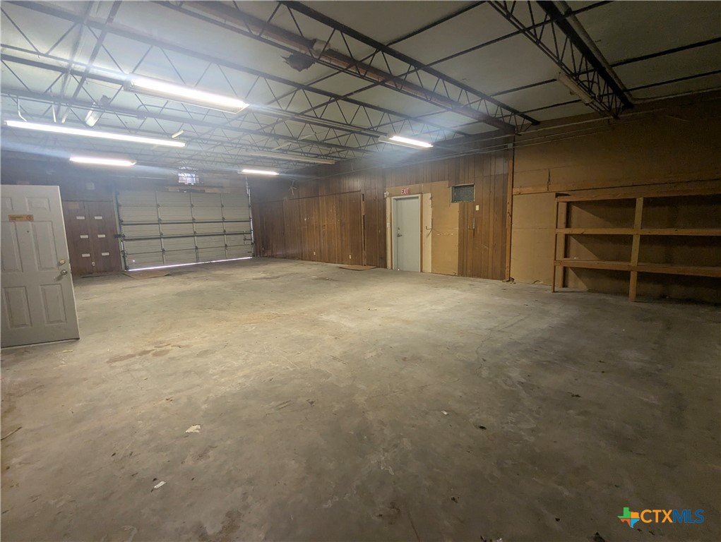 504 E Warren Avenue Property Photo 10