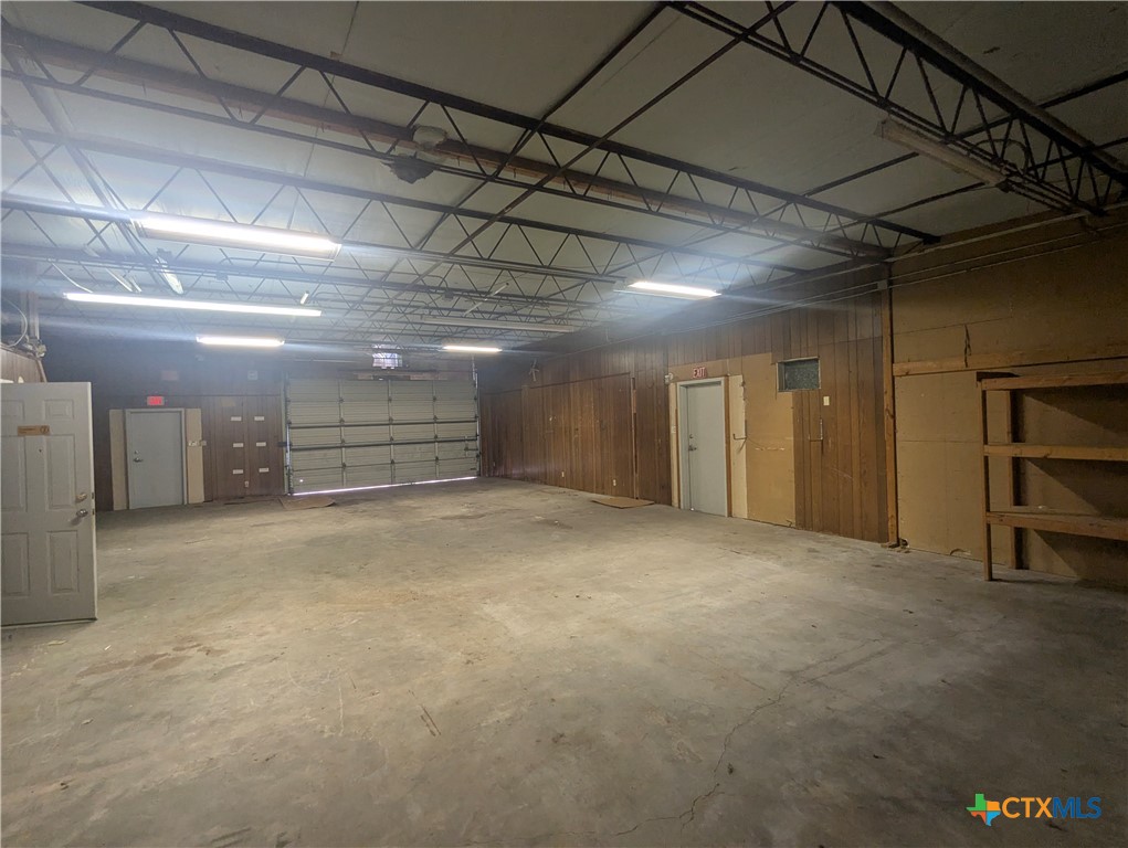 504 E Warren Avenue Property Photo 15