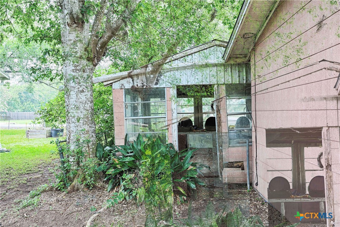 200 Young Street Property Photo 27
