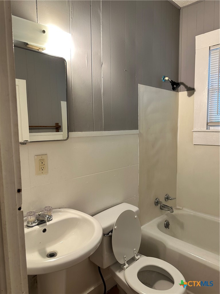 817 N 2nd Street Property Photo 7