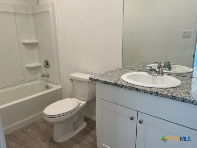 2855 Rosefinch Property Photo 6