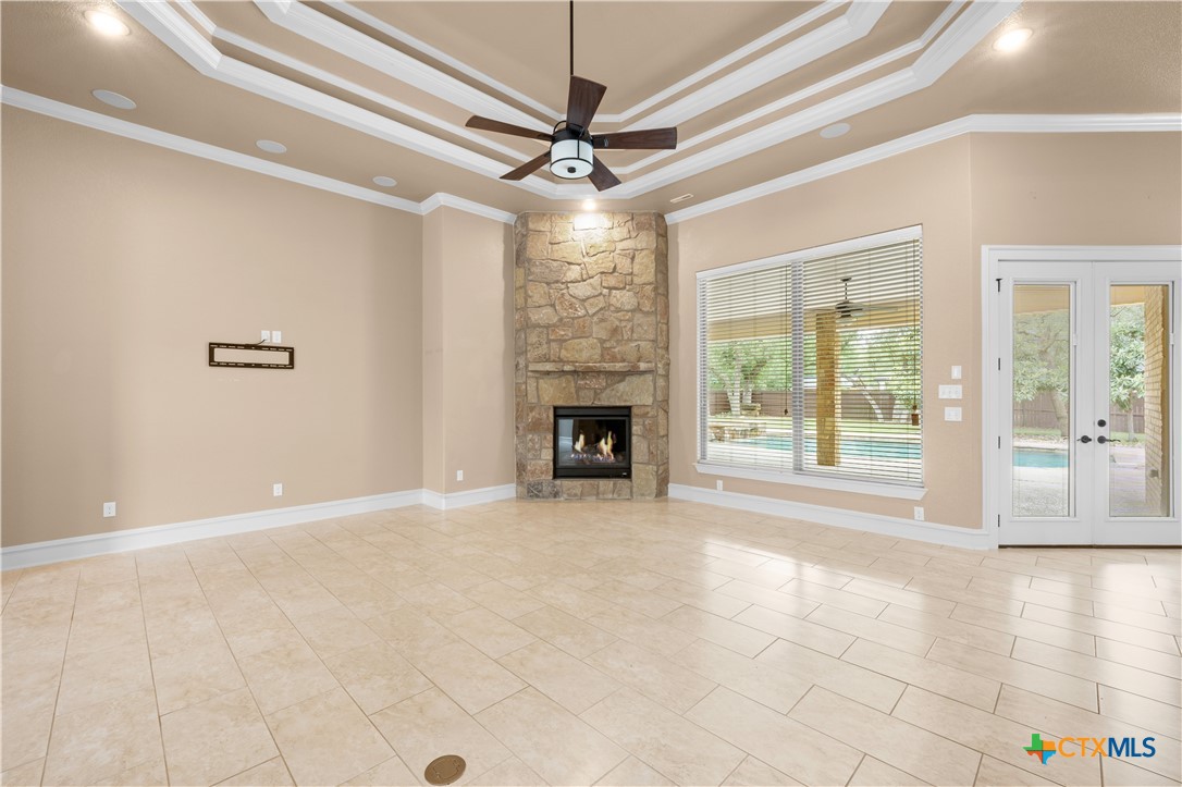12 Lago Verde Lane Property Photo 4