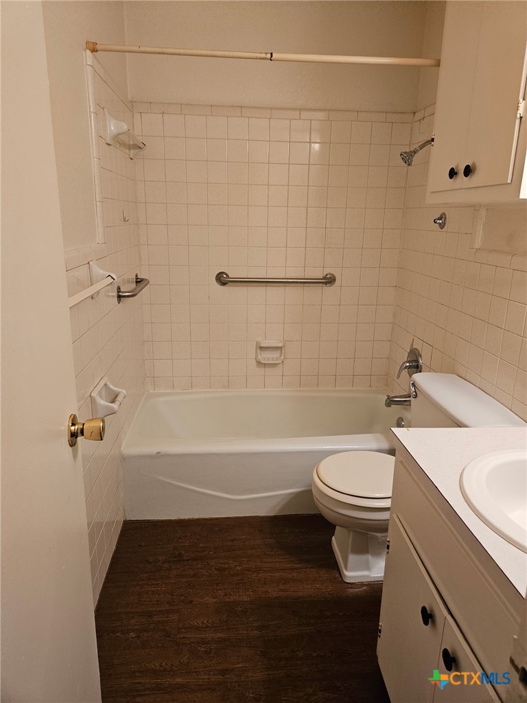 102 E Avenue A 6 Property Photo 7
