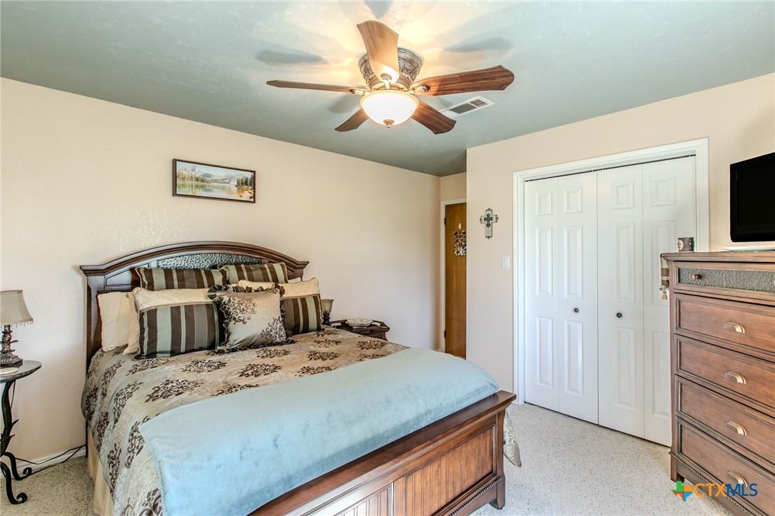10941 Moffat Road Property Photo 22