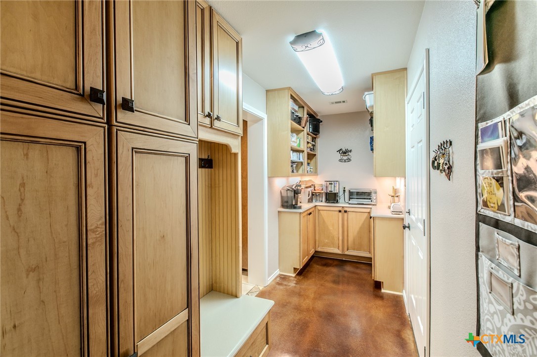 10941 Moffat Road Property Photo 28