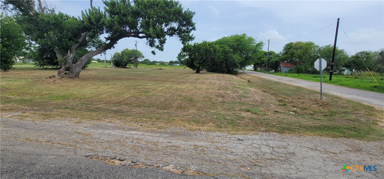 509 W Houston Avenue Property Photo 4